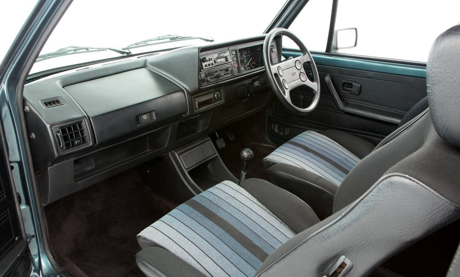 volkswagen_golf_gti_3-door_later model INTERIOR